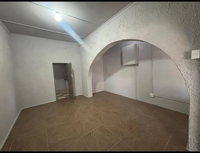 RETAIL PROPERTY TO RENT IN BLUFF